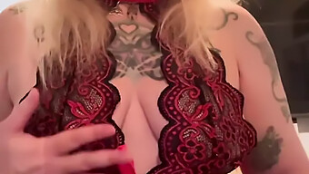 Weibliche Masturbation Mit Natürlichen Großen Titten In Hausgemachtem Video